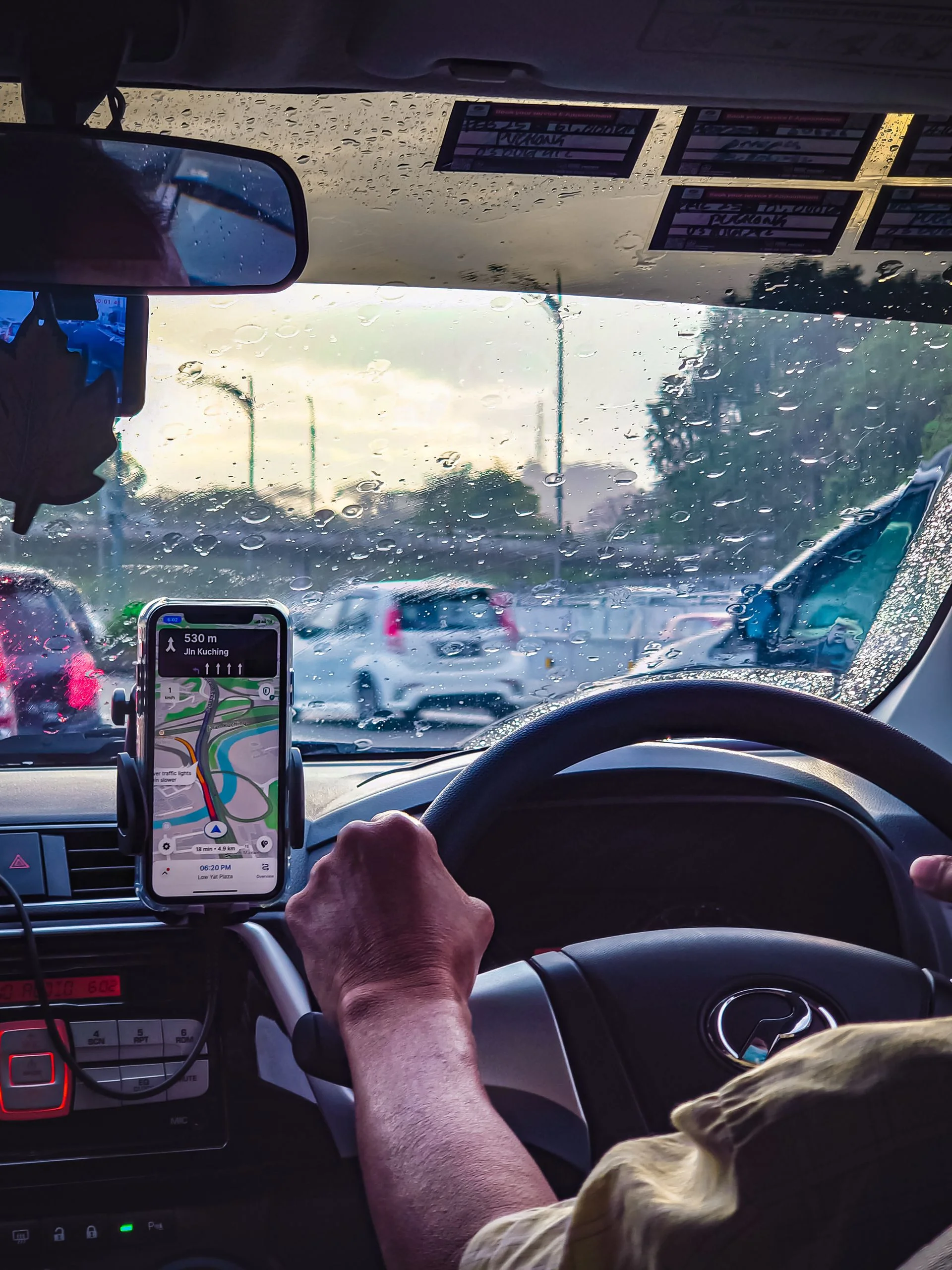 Driver in Tulum following Google Maps - Taken by Mahbub Alam. Source: Pexels